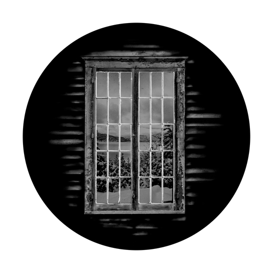 SR-0190 Vintage Window - Winter