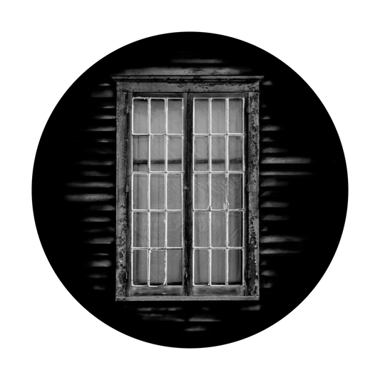 SR-1038 Vintage Window